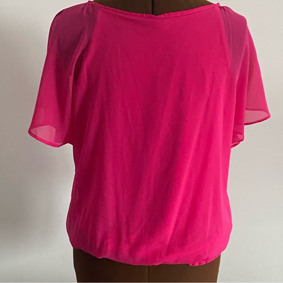 💖LE CHATEAU 💖Blouse in pink and black. Size medium. Like new condition! - Picture 8 of 13